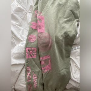 Aritzia Graphic Sweats